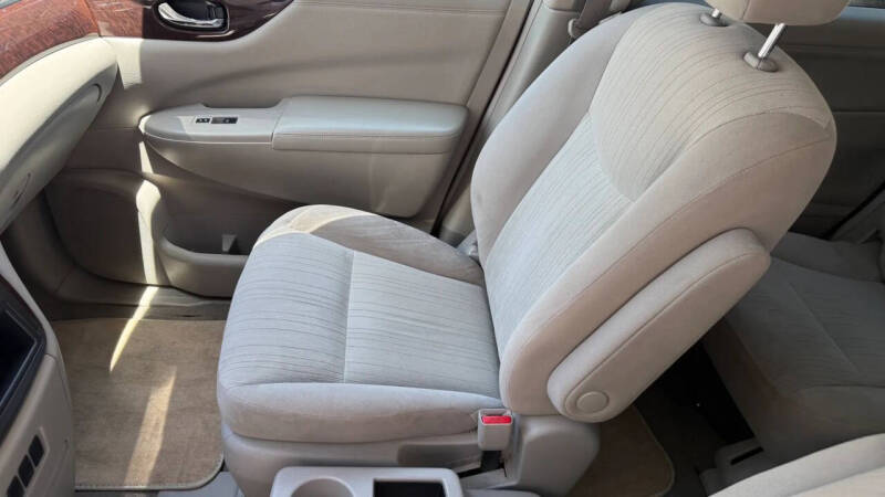 2016 Nissan Quest