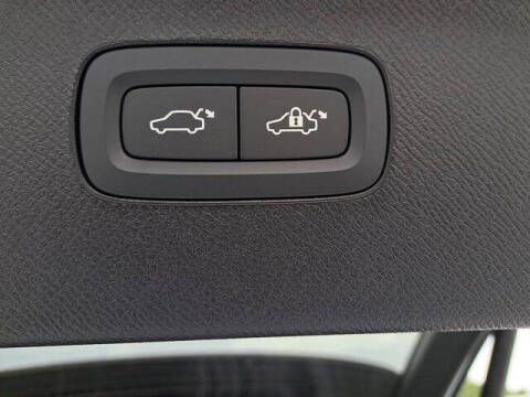 2026 Volvo XC90 T8 Plus 7P