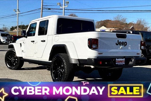 2024 Jeep Gladiator NightHawk