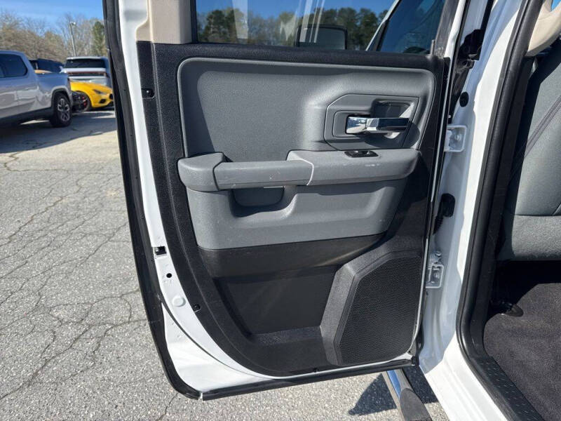2017 RAM 1500 SLT