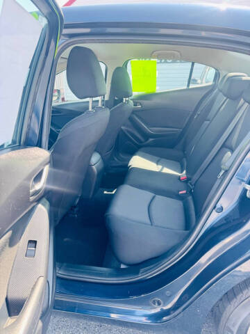 2015 Mazda MAZDA3 i Sport