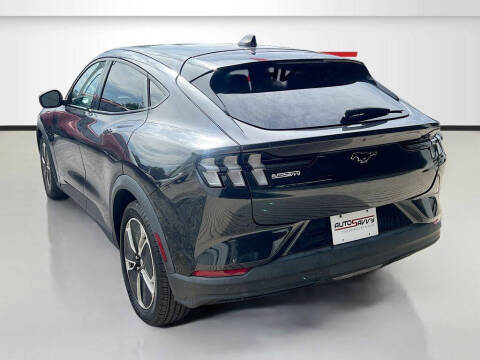 2022 Ford Mustang Mach-E Select