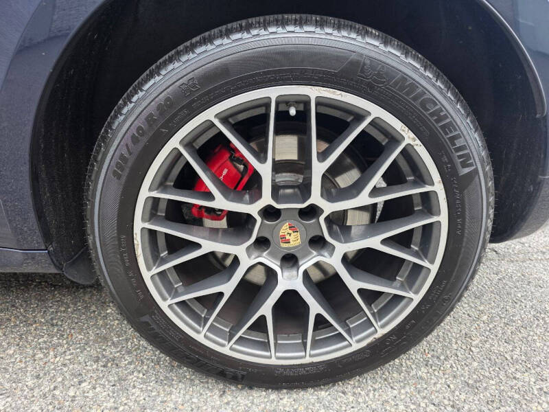 2017 Porsche Macan Turbo