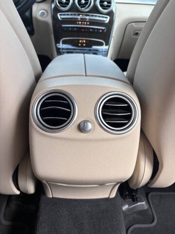 2021 Mercedes-Benz GLC GLC 300