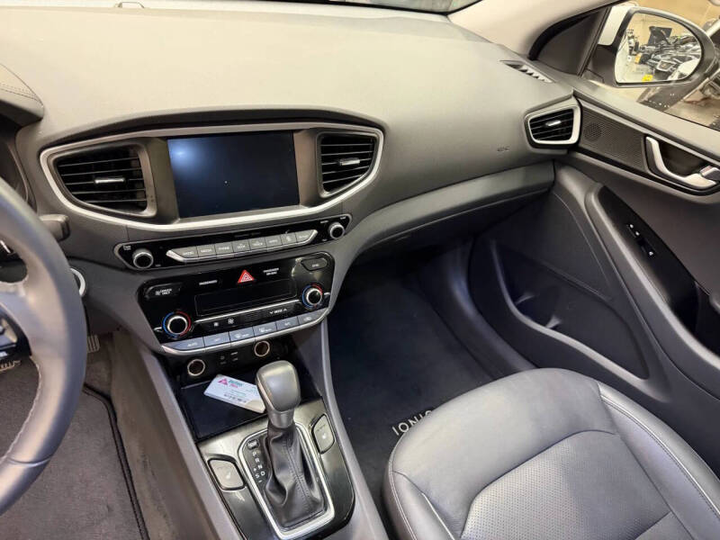 2017 Hyundai Ioniq Hybrid