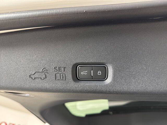 2025 Lincoln Navigator Black Label