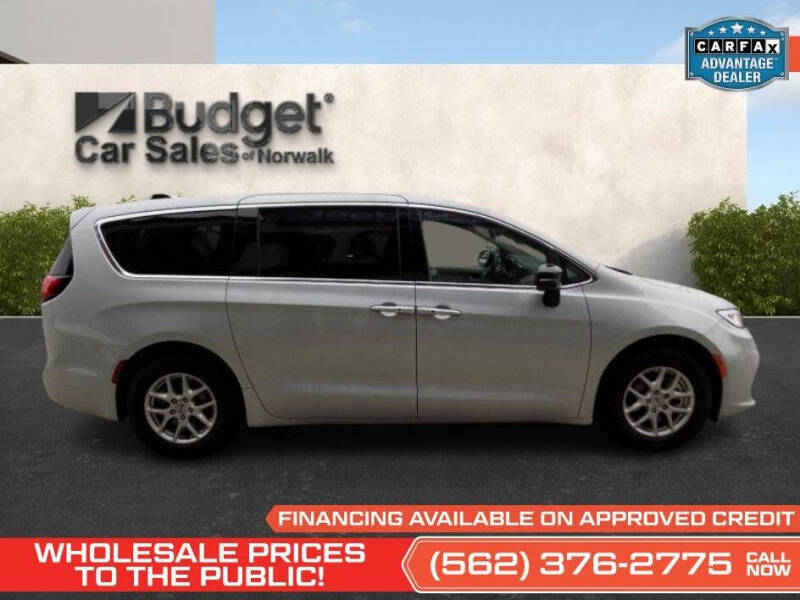 2024 Chrysler Pacifica Touring L