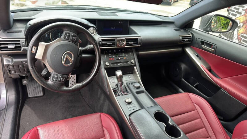 2018 Lexus IS 300
