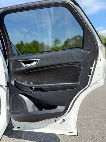 2019 Ford Edge SE