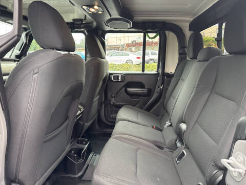 2020 Jeep Gladiator Sport