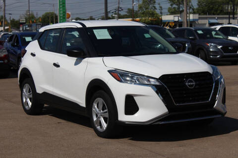 2023 Nissan Kicks S