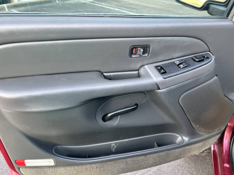 2004 Chevrolet Silverado 1500 LS