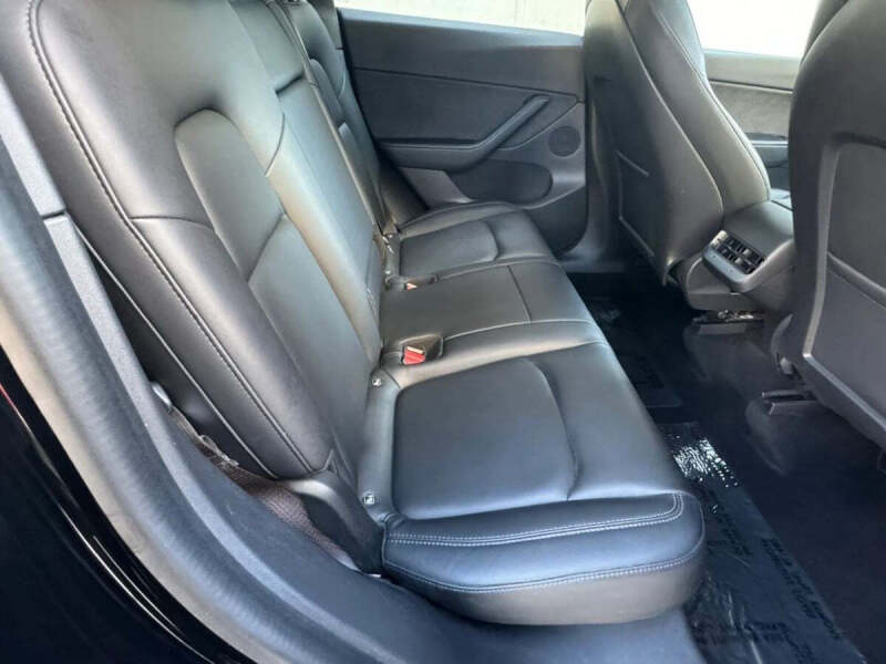 2025 Tesla Model Y Long Range