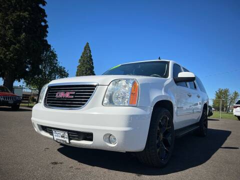 2014 GMC Yukon XL for sale at Pacific Auto LLC in Woodburn OR