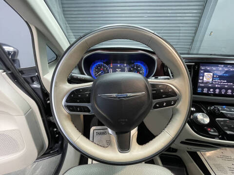 2020 Chrysler Pacifica Limited 35th Anniversary