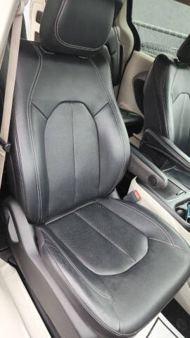 2022 Chrysler Pacifica Touring L