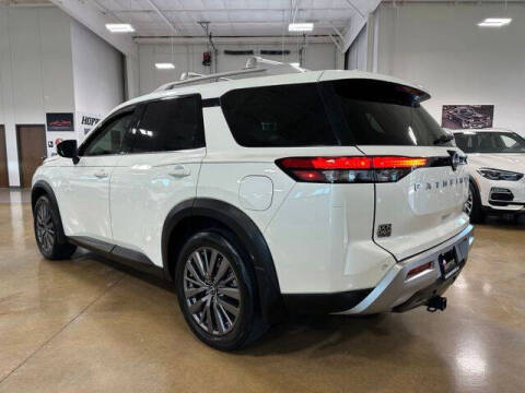 2024 Nissan Pathfinder SL