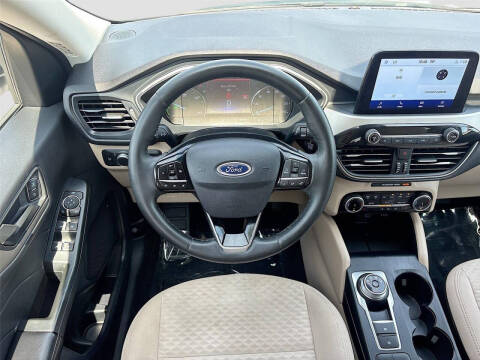 2022 Ford Escape Hybrid SE