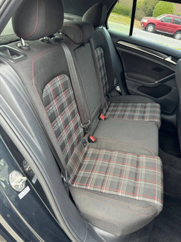 2017 Volkswagen Golf GTI S