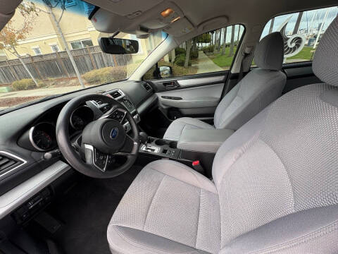 2019 Subaru Outback 2.5i