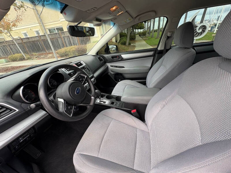 2019 Subaru Outback 2.5i