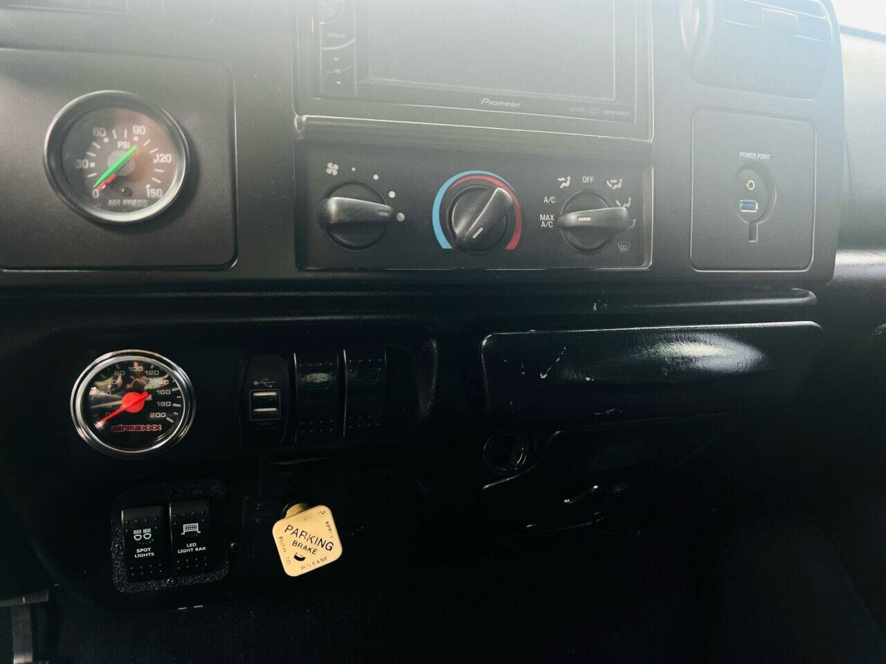 2008 FORD F-750 Cab - $58,000