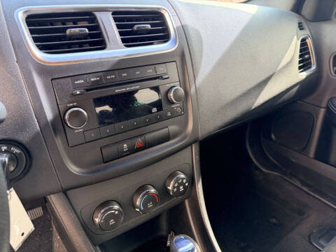 2012 Dodge Avenger SE