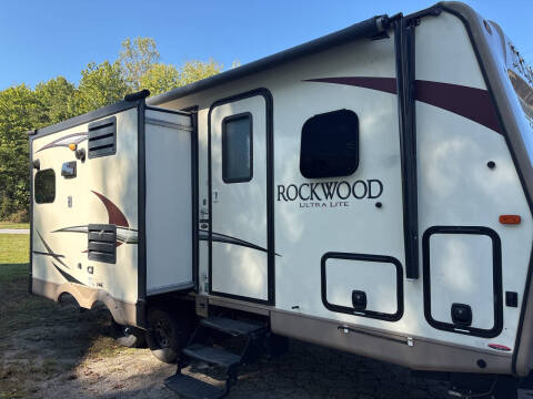 2017 Forest River Rockwood Ultra Lite