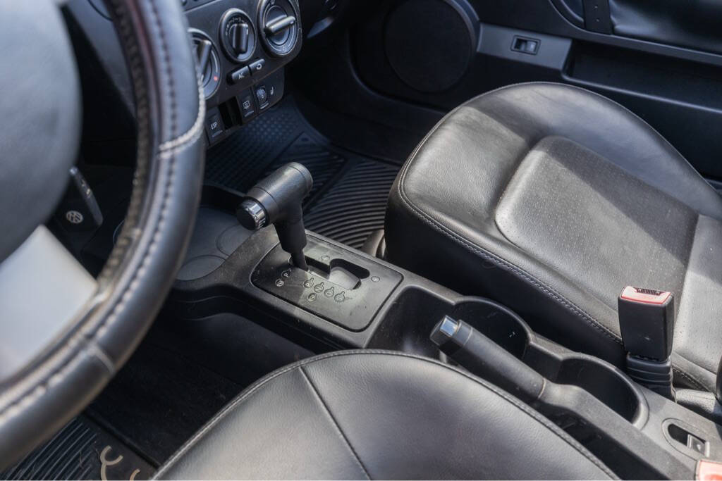 2008 Volkswagen New Beetle Convertible 75