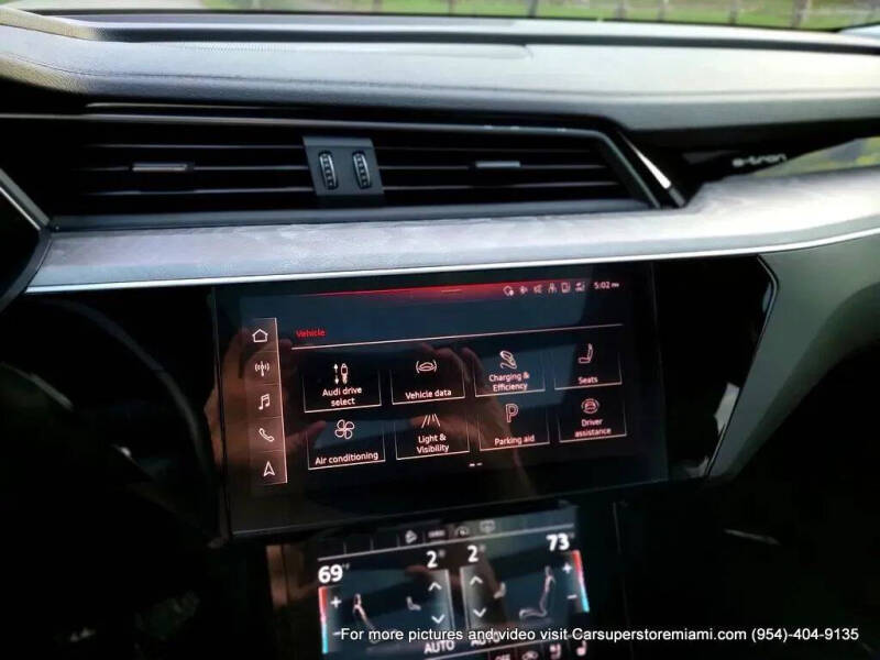 2021 Audi e-tron quattro Premium Plus