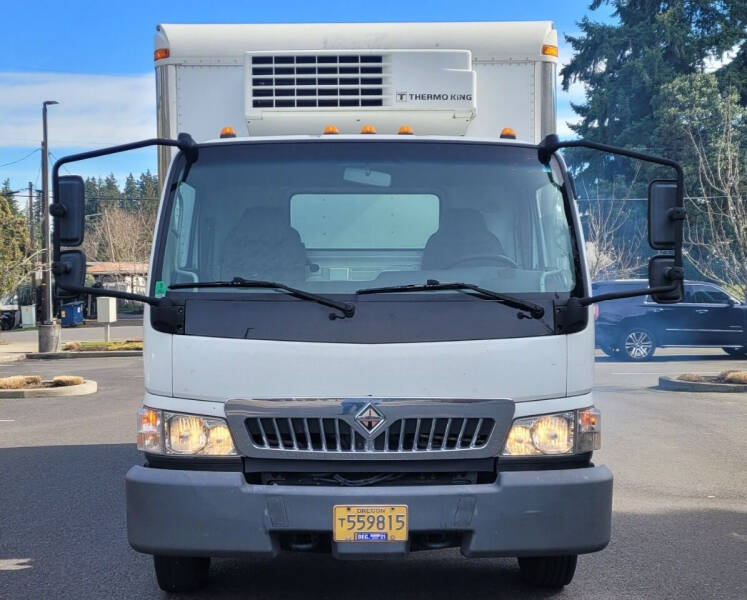 2006 International CF600