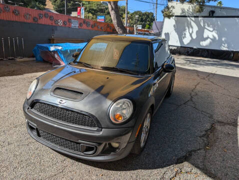 2011 MINI Cooper for sale at AA Auto Sales & Registration Inc in Studio City CA