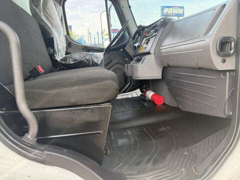 2017 Freightliner M2 106