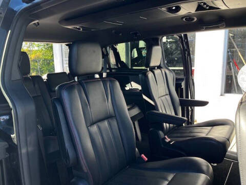 2013 Dodge Grand Caravan R/T