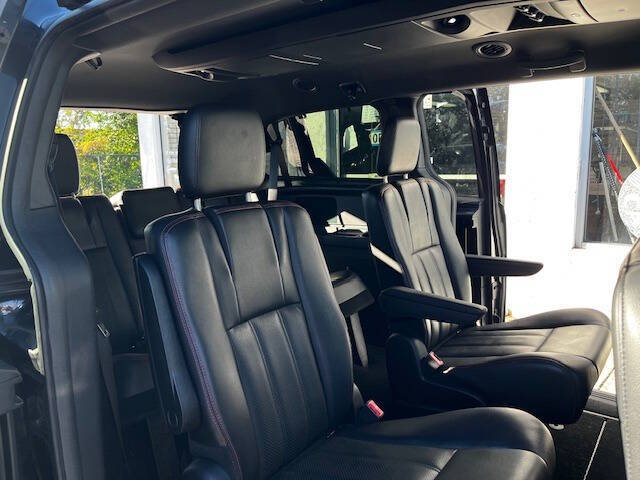 2013 Dodge Grand Caravan R/T