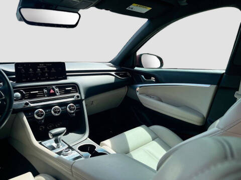 2023 Genesis G70