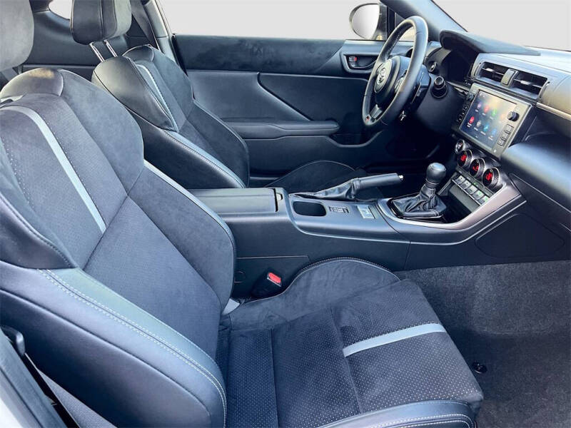 2025 Toyota GR86 Premium