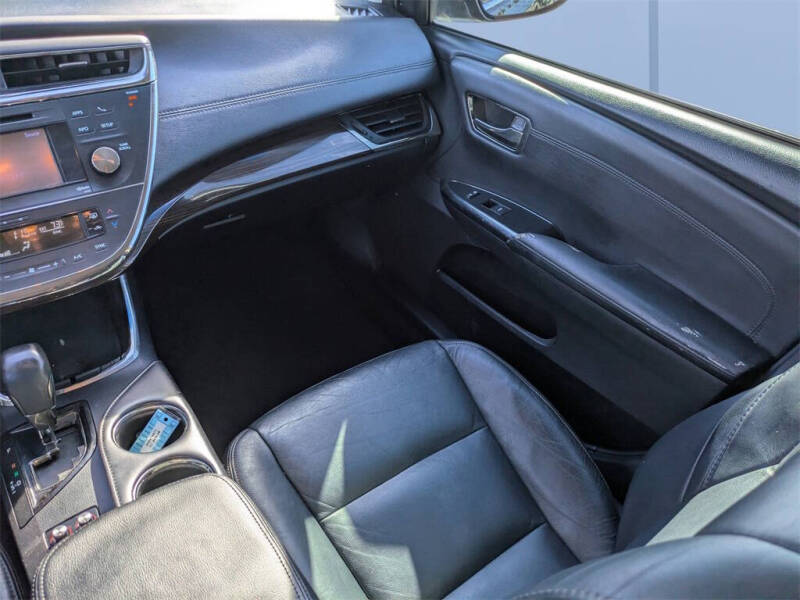 2013 Toyota Avalon XLE