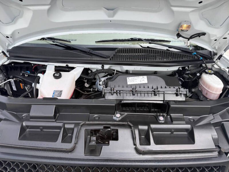 2023 Chevrolet Express 2500