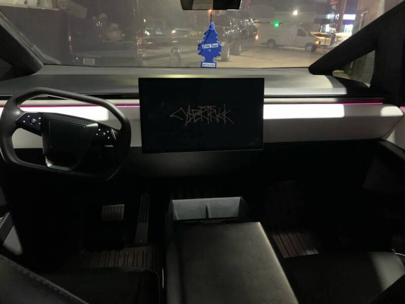 2024 Tesla Cybertruck