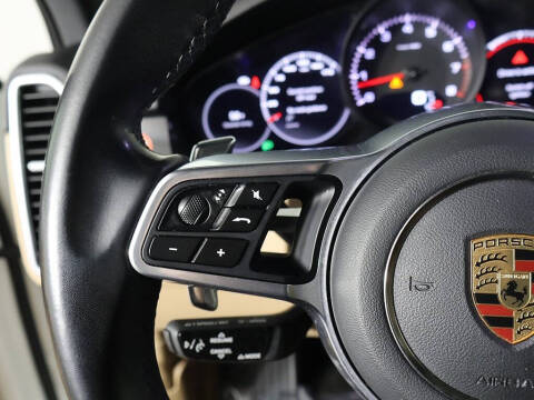 2023 Porsche Cayenne Platinum Edition