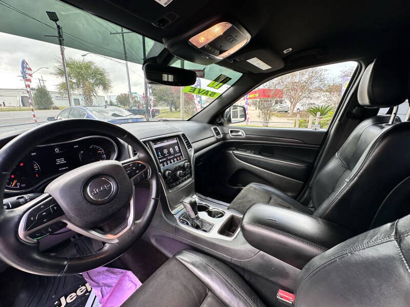 2018 Jeep Grand Cherokee Altitude photo 12