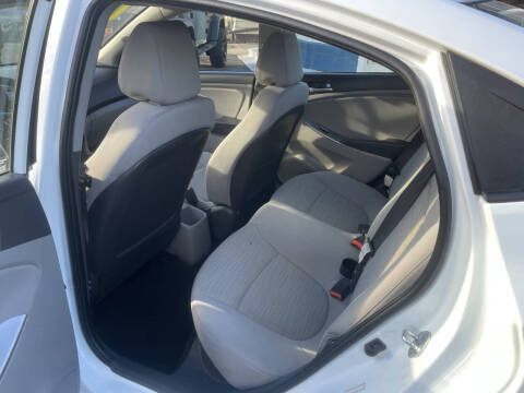 2017 Hyundai Accent SE