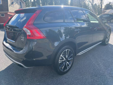 2015 Volvo V60 Cross Country T5 Platinum