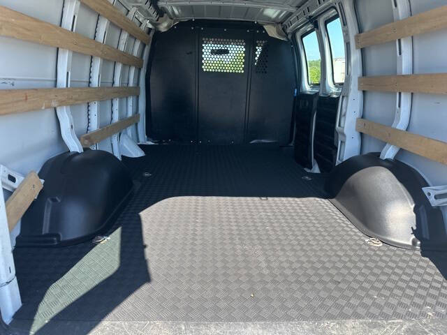 2023 Chevrolet Express 2500