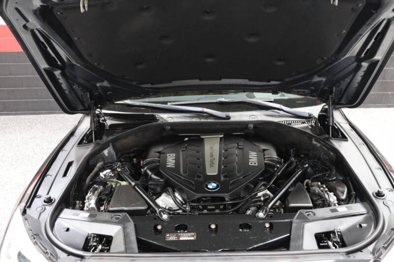 2013 BMW 5 Series 550i xDrive Gran Turismo