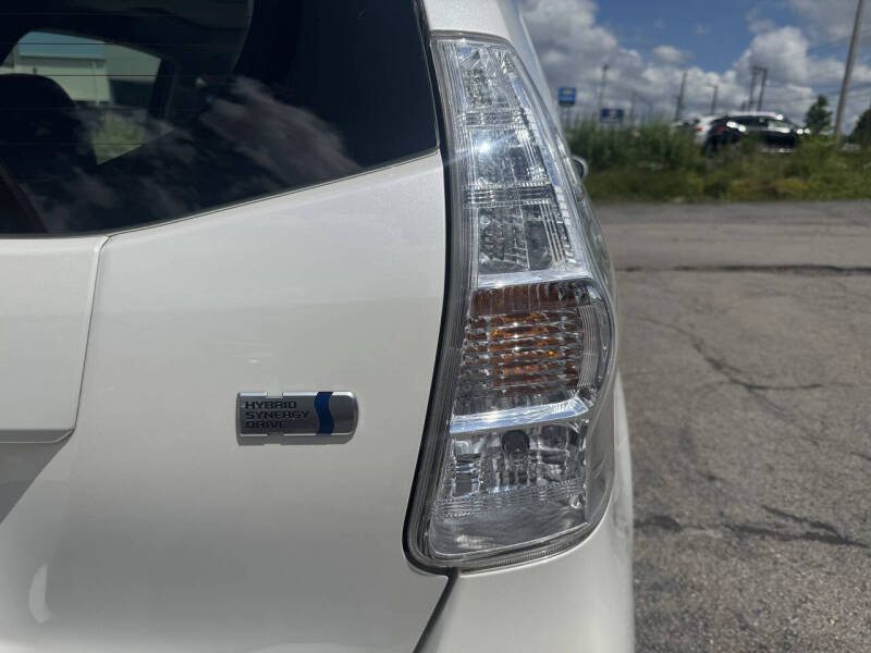 2012 Toyota Prius v Five