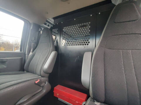 2023 Chevrolet Express 2500