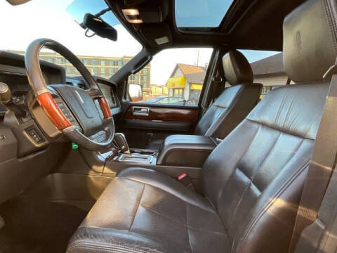 2011 Lincoln Navigator L
