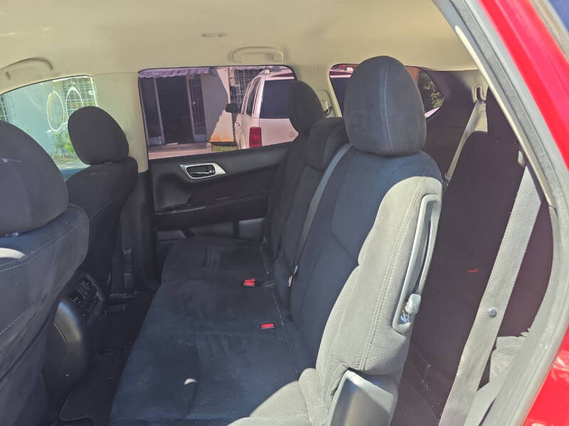 2016 Nissan Pathfinder SV